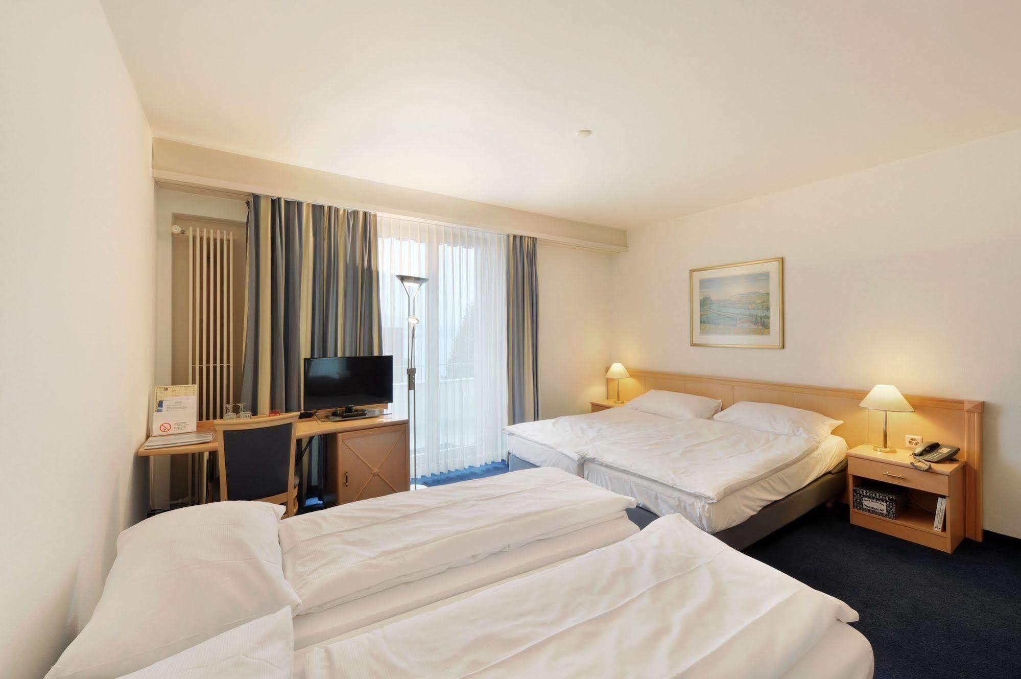 Bellevue - Contactless Self Check-In Hotel Lucerne Ruang foto