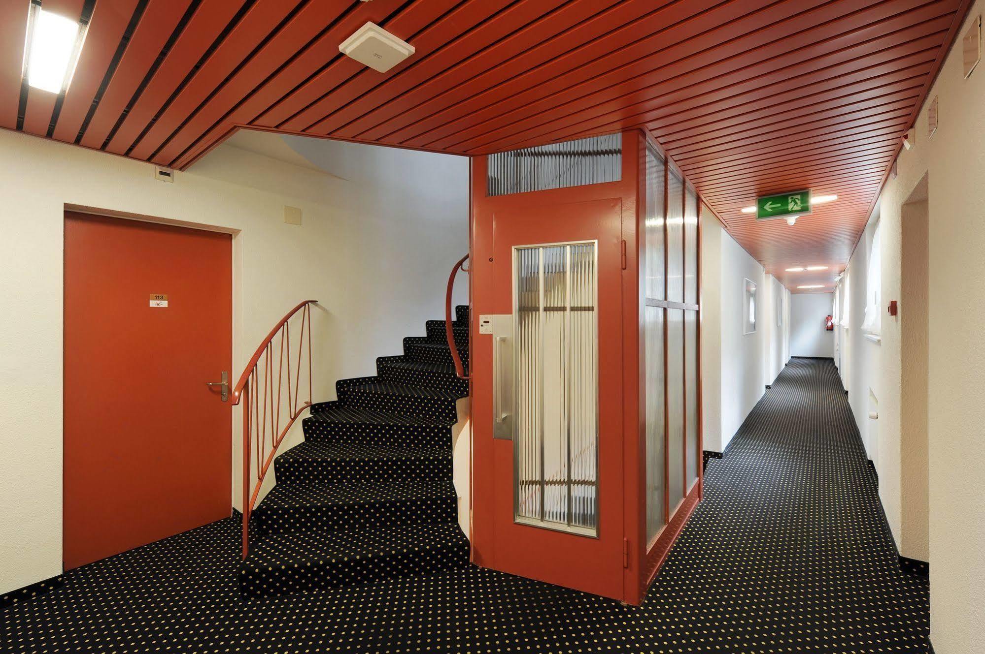 Bellevue - Contactless Self Check-In Hotel Lucerne Bagian luar foto
